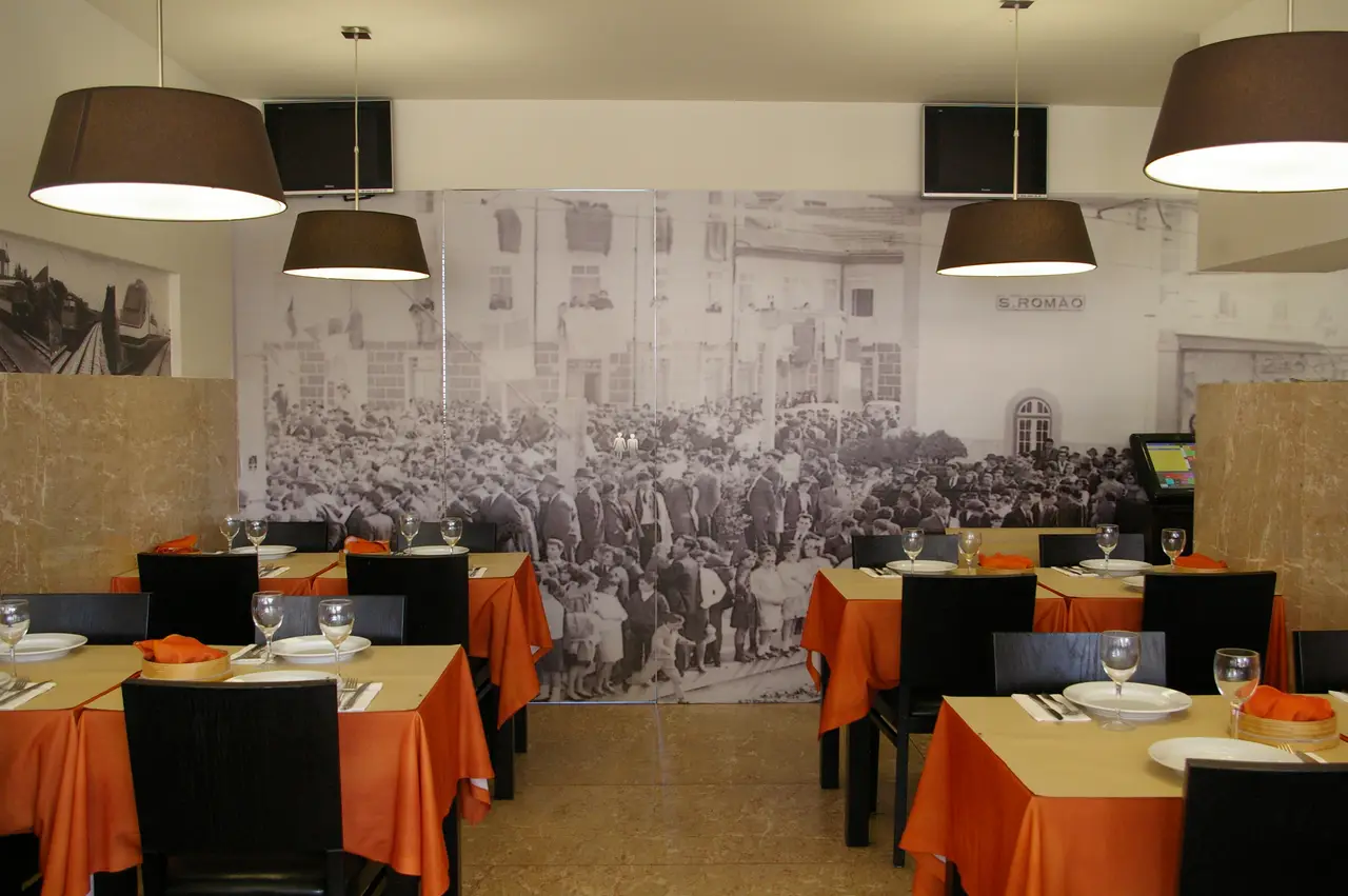 Interior e pratos do Churrasqueira Portuguesa da Estação em Trofa, Trofa (3)