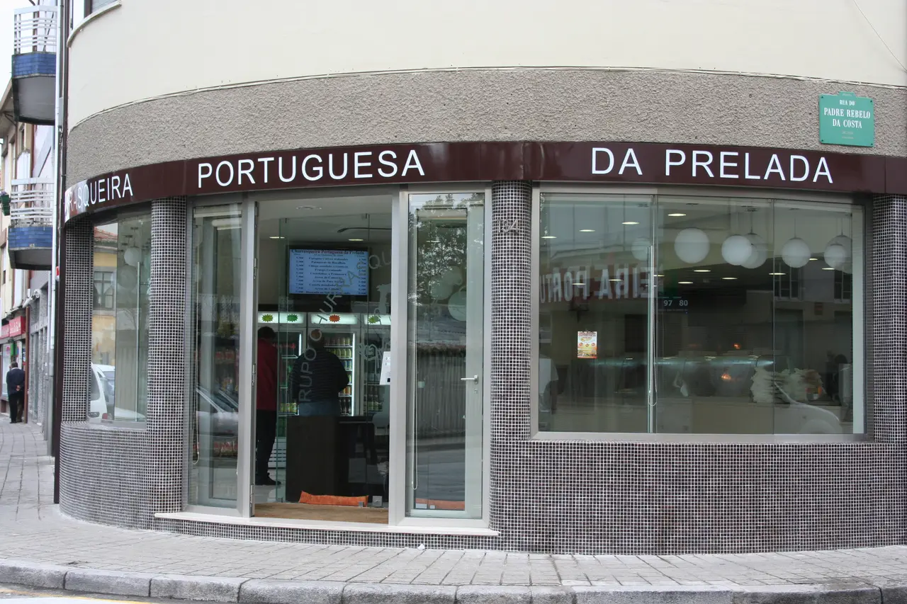 Interior e pratos do Churrasqueira Portuguesa da Prelada em Porto, Porto (5)
