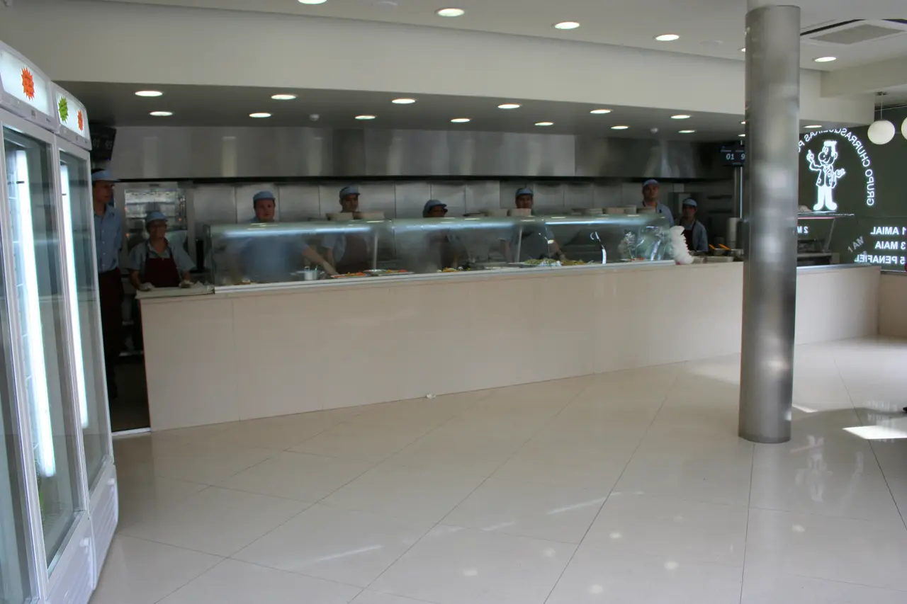 Interior e pratos do Churrasqueira Portuguesa da Prelada em Porto, Porto (3)