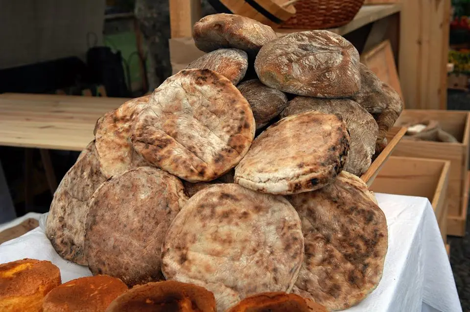 Interior e pratos do Sabores da Madeira em Lisboa, Lisboa (7)