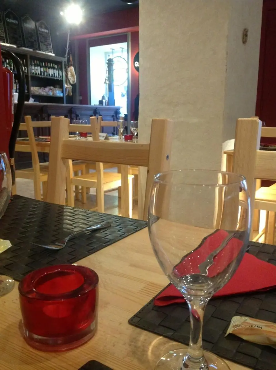 Interior e pratos do Máfia das Pizzas em Setúbal, Almada (10)