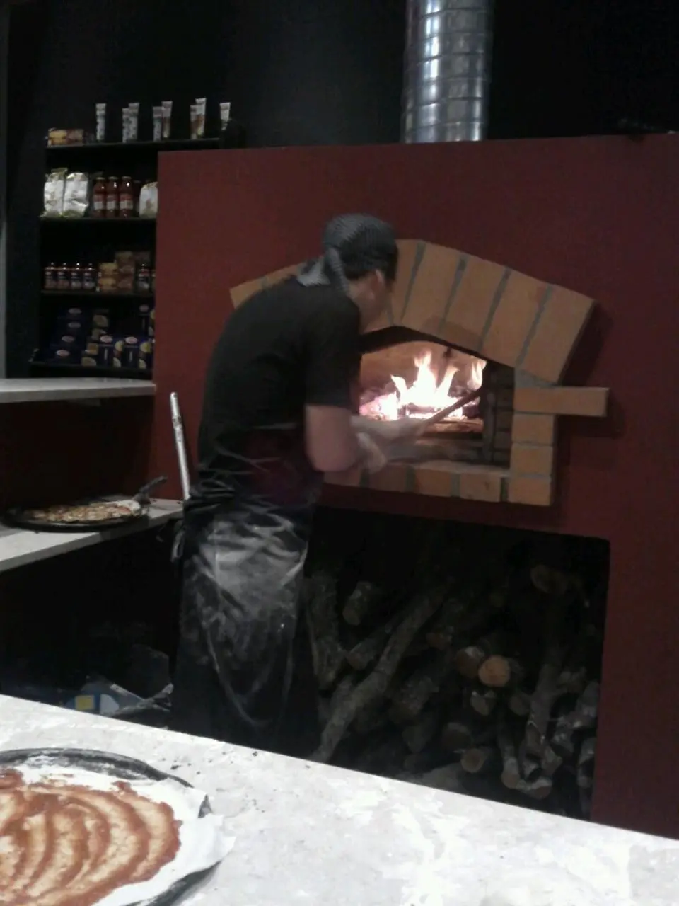 Interior e pratos do Máfia das Pizzas em Setúbal, Almada (8)