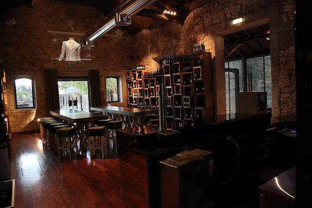 Interior e pratos do CAISDAVILLA em Vila Real, Vila Real (7)
