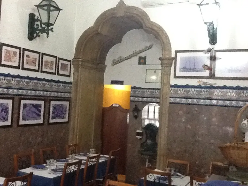 Interior e pratos do O Bacalhoeiro | A Licorista em Lisboa, Lisboa (3)