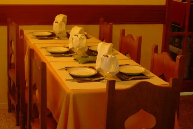 Interior e pratos do O Tachinho em Lisboa, Lisboa (4)