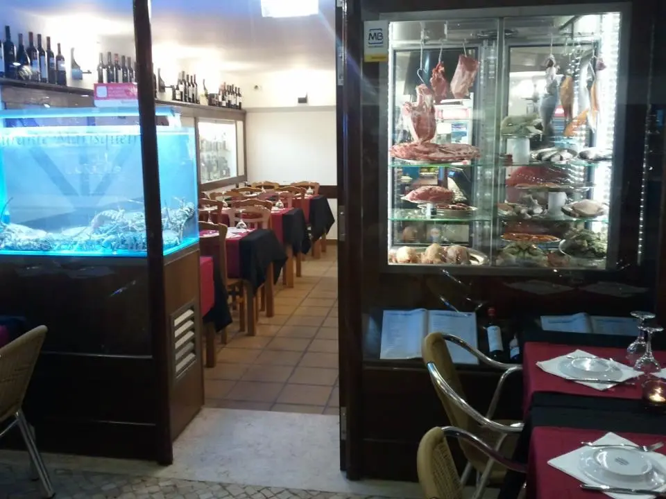 Interior e pratos do Prazeres do Mar em Lisboa, Lisboa (11)